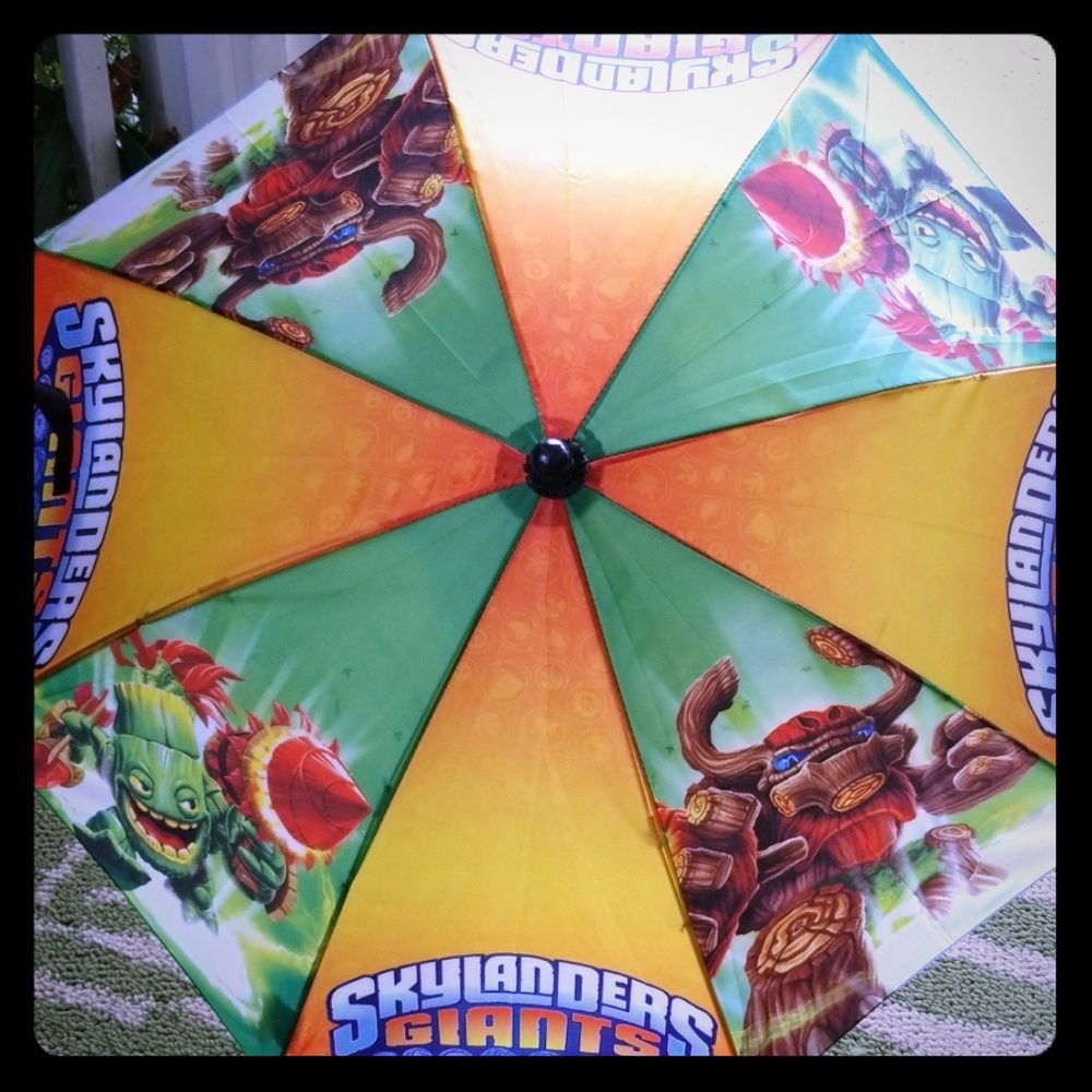 ☔SKYLANDERS Giants Kids Umbrella